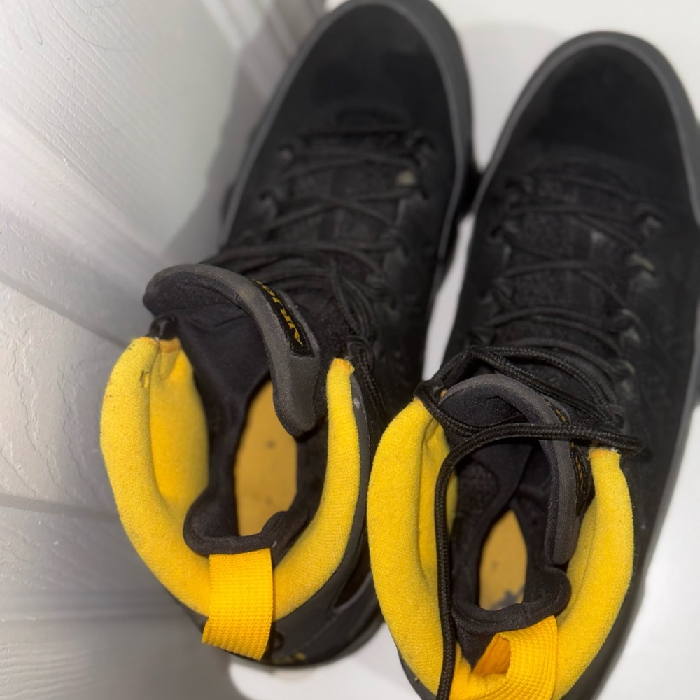 Nike air Jordan 9 Retro Men's Sneakers in Black and Yellow - Picture 5 of 10
